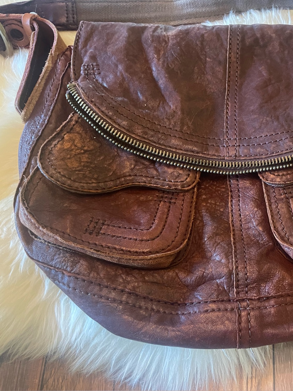Lucky Brand Stash Hobo - Picture 8 of 11